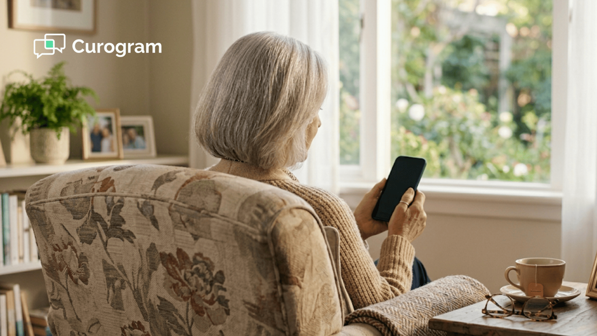 Senior patient using a smartphone for a no-app virtual vascular consultation in a MedStreaming OBL workflow
